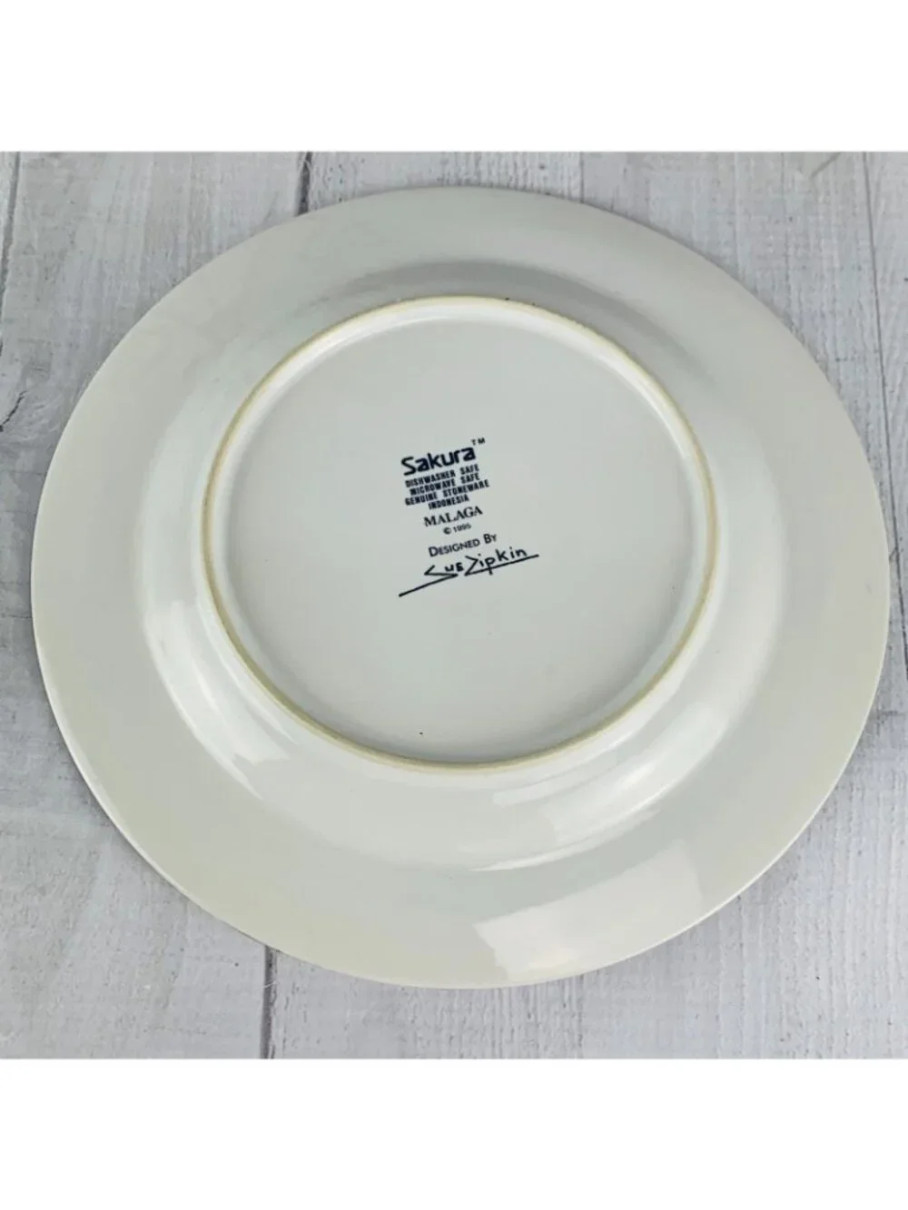 Sakura MALAGA Sue Zipkin Colorful Genuine Stoneware Salad Lunch Plates Set Three